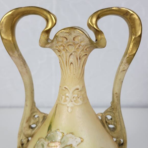 Turn Teplitz Bohemia Vase Ivory Floral Porcelain Amphora Elegant Art Nouveau 9" - Picture 15 of 16